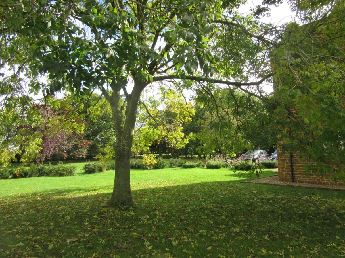 Weston Hill Farm Bed and Breakfast Moreton Pinkney Esterno foto